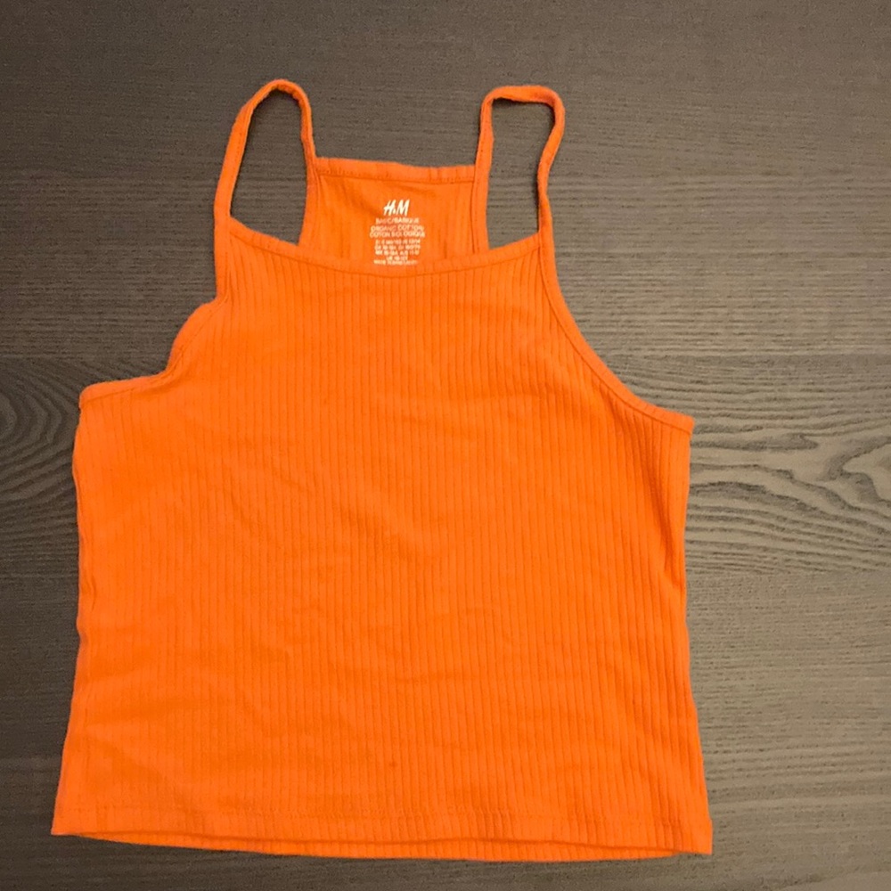 Crop top, no sleeves